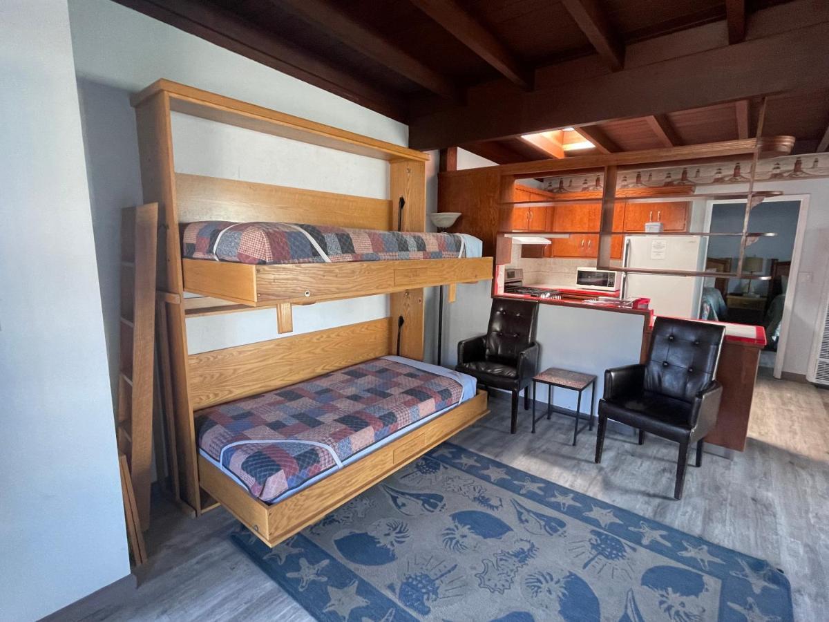 Edgewater Beach Inn & Suites Санта-Крус Экстерьер фото