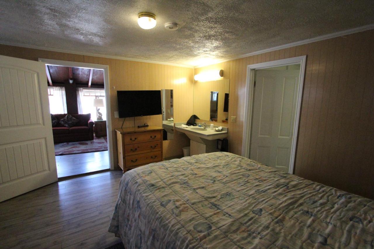 Edgewater Beach Inn & Suites Санта-Крус Экстерьер фото