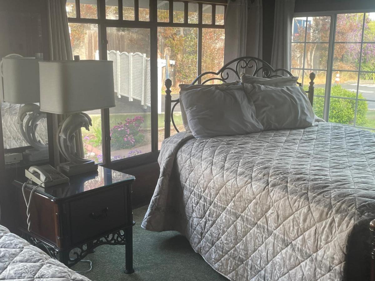Edgewater Beach Inn & Suites Санта-Крус Экстерьер фото