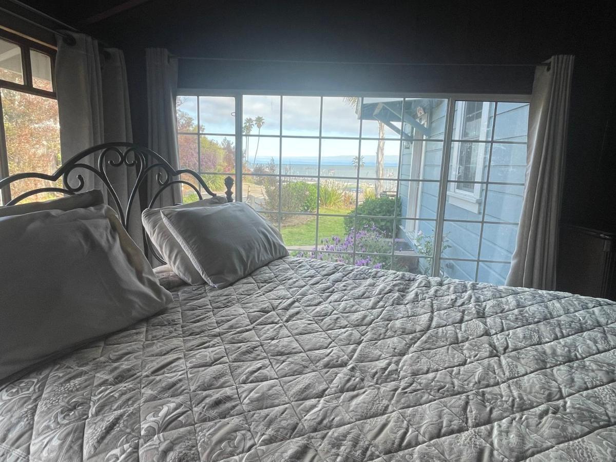 Edgewater Beach Inn & Suites Санта-Крус Экстерьер фото